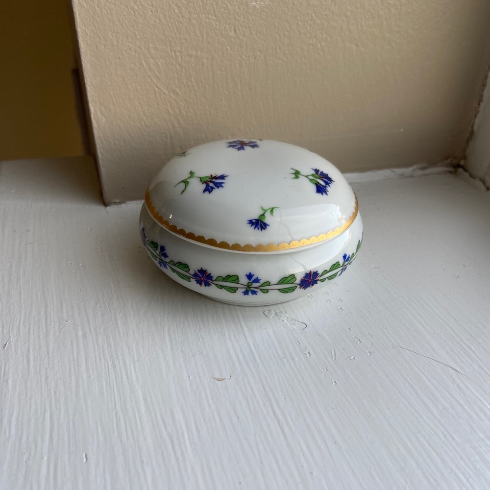TIFFANY & CO. LIMOGES PORCELAIN BOX